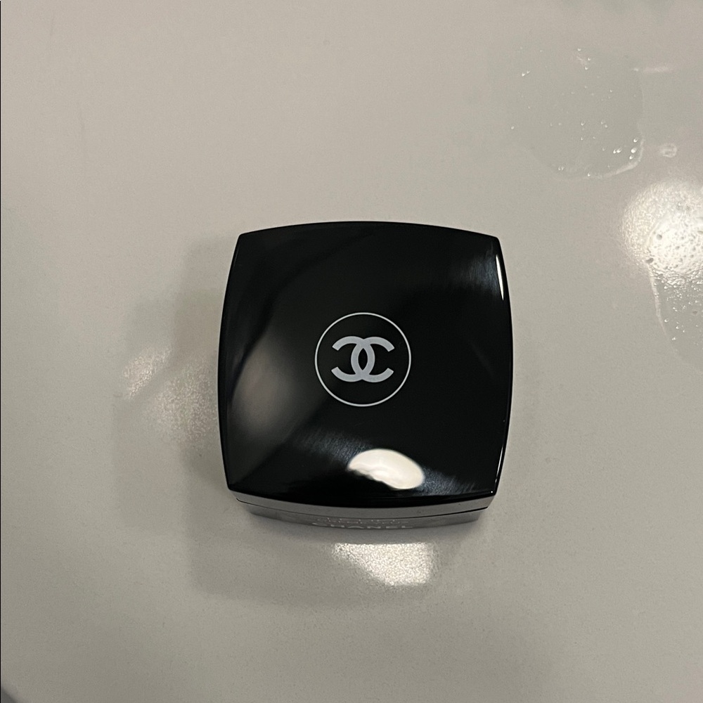 Chanel le lift small empty jar